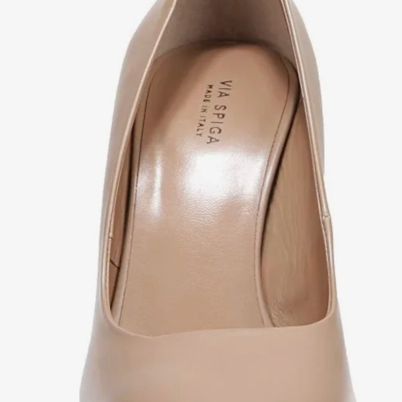 WORN Via Spiga
Tan Beatrice Square-toe Block Heel Pumps - Picture 4 of 11